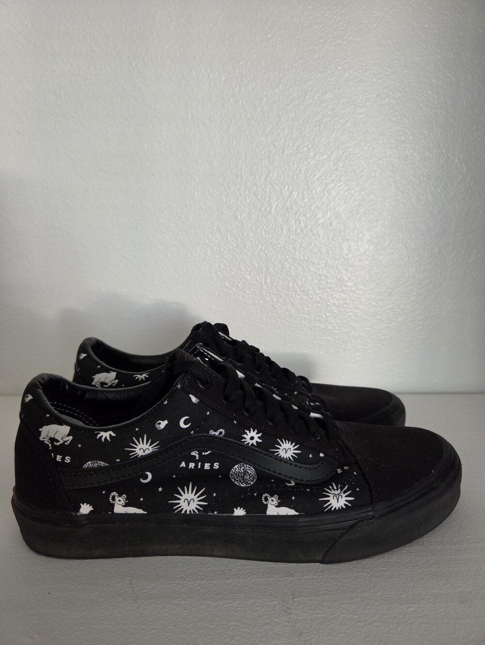 Vans Zodiac Old Skool Skate Shoes Womens 10.5 Men's 9